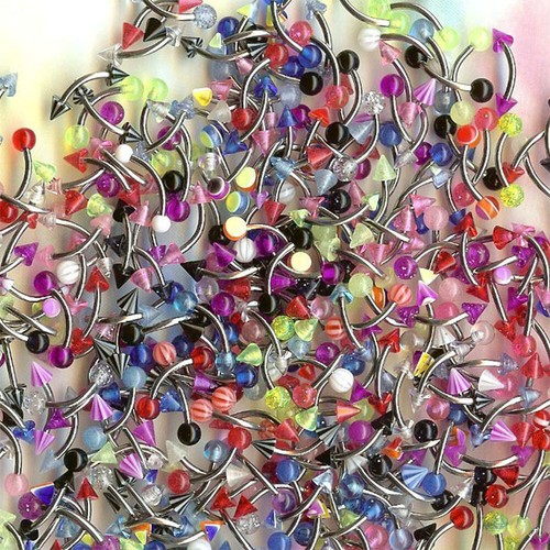 Piercing sopracciglia punta