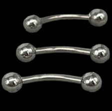 Tre Eyebrow Piercing di